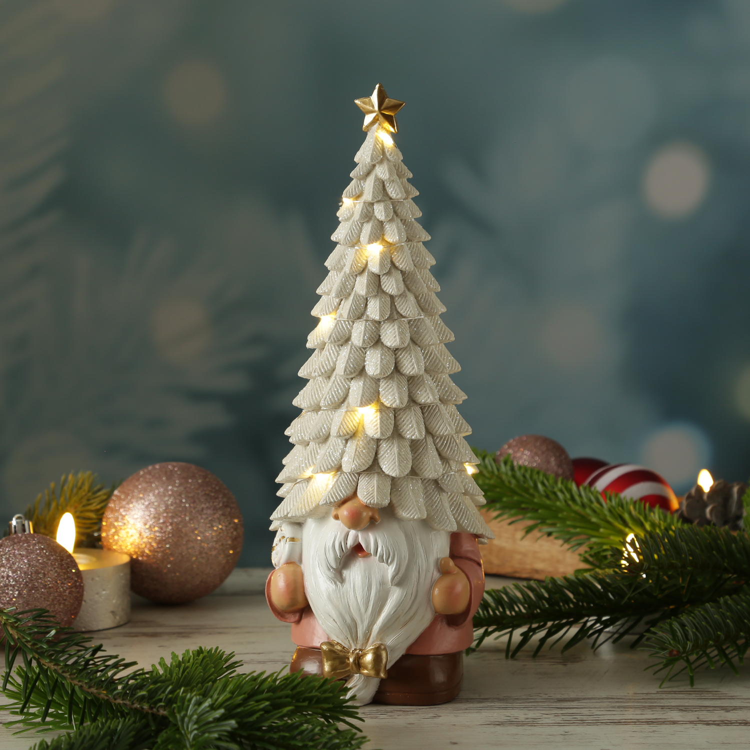 LED Weihnachtswichtel mit beleuchteter Mütze - Dekofigur aus Polyresin - H: 29cm - Timer LED Weihnachtswichtel mit beleuchteter Mütze - Dekofigur aus Polyresin - H: 29cm - Timer
